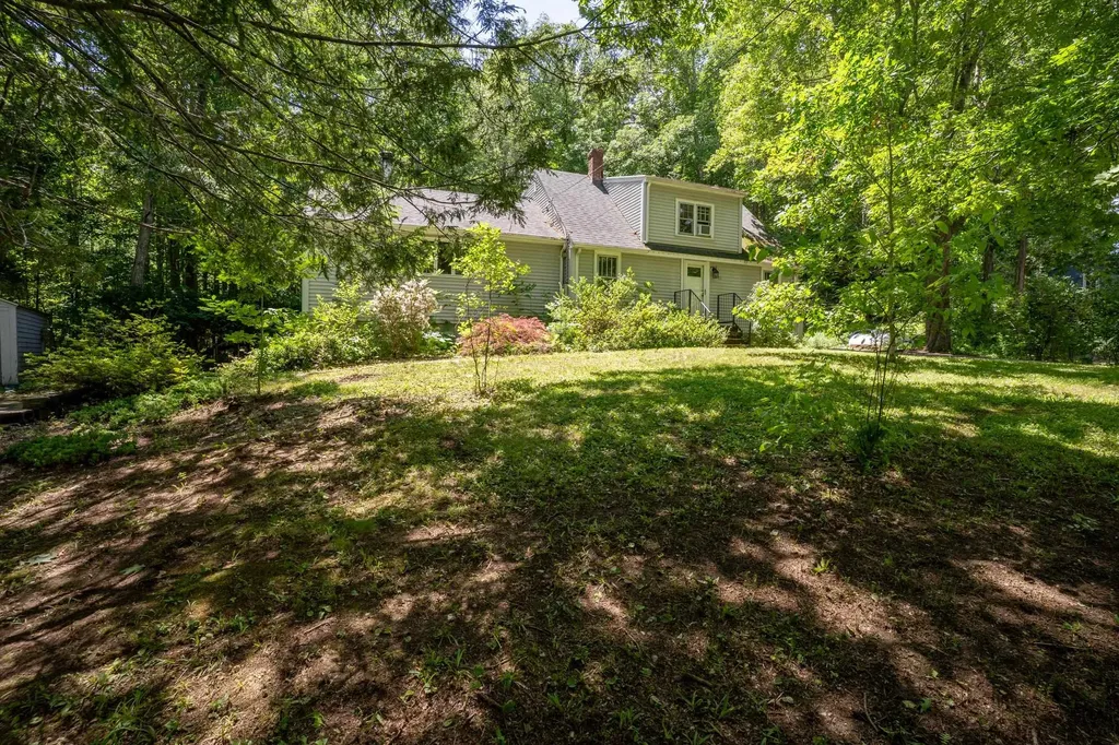 42 Sherburne Road Lee NH 03861