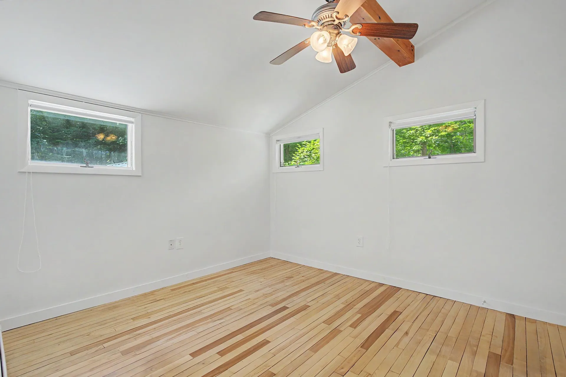 42 Sherburne Road Lee NH 03861