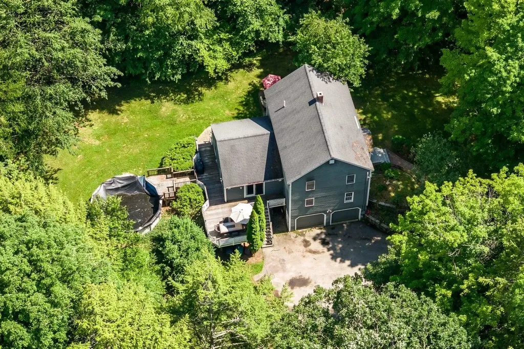 3 Partridge Lane East Kingston NH 03827