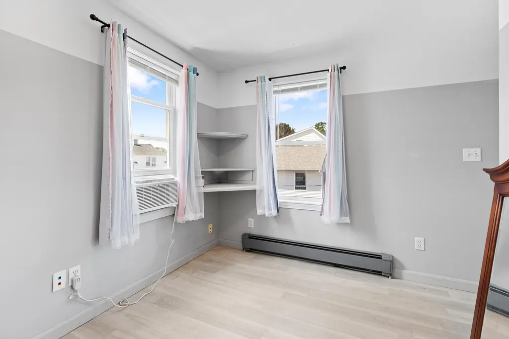 5 Viking Street Hampton NH 03842