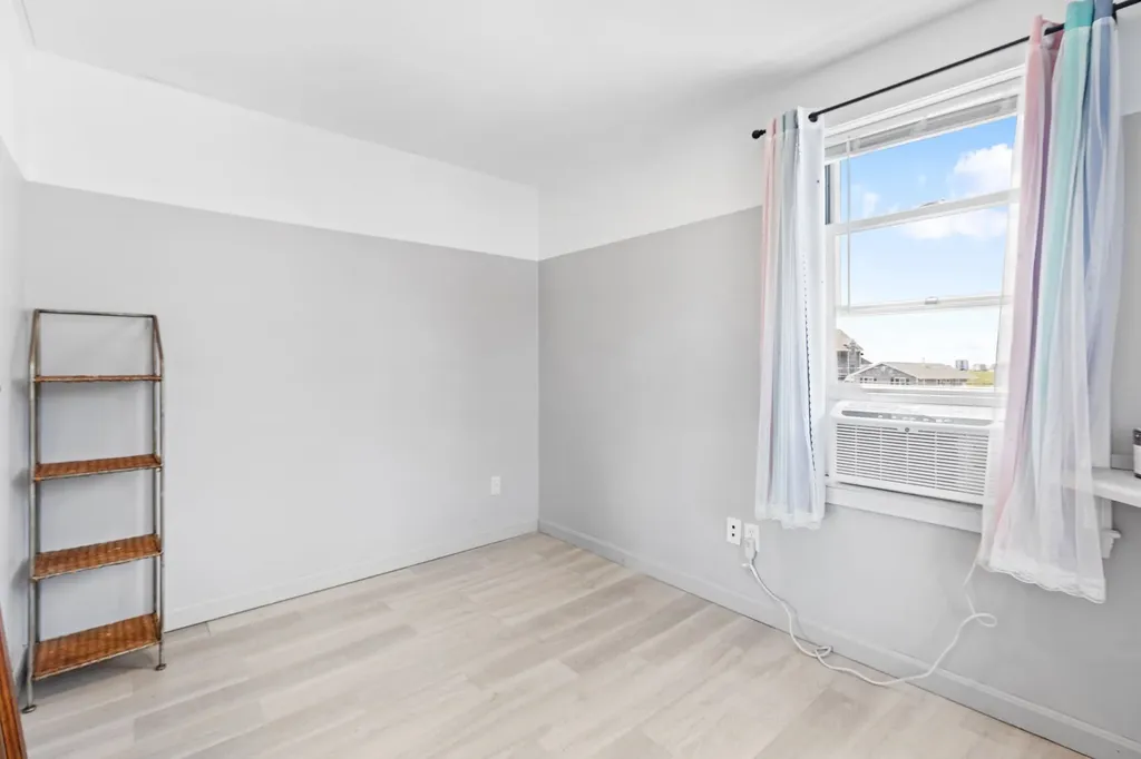 5 Viking Street Hampton NH 03842