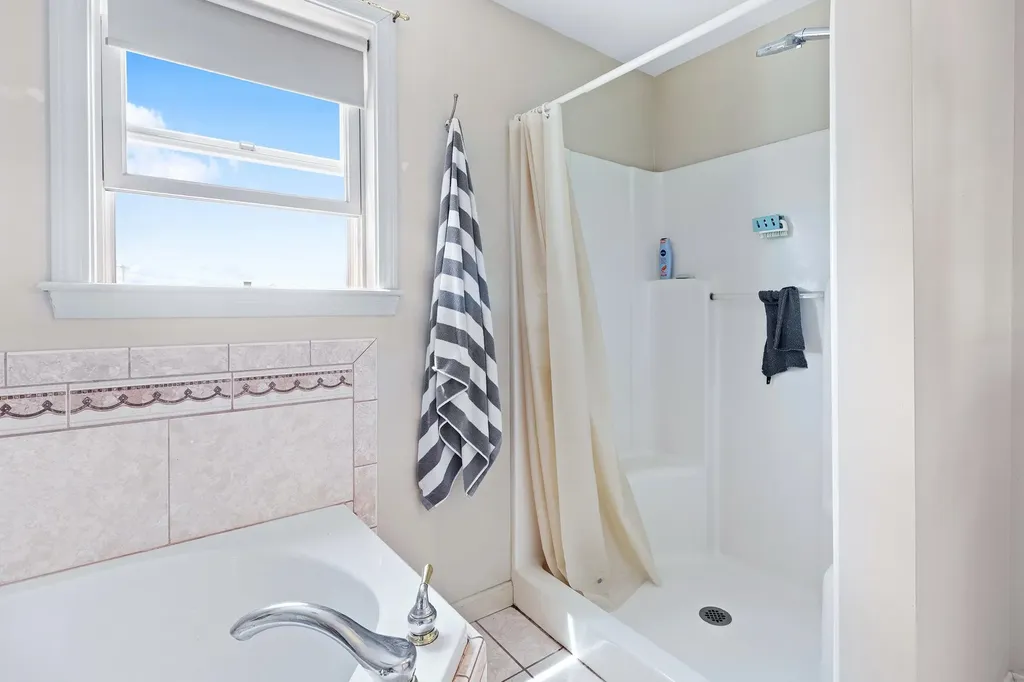 5 Viking Street Hampton NH 03842
