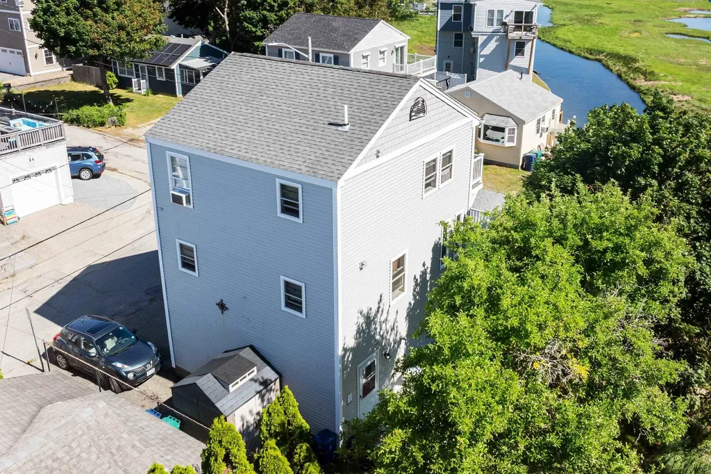 5 Viking Street Hampton NH 03842