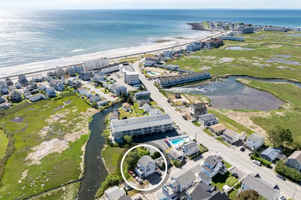 5 Viking Street Hampton NH 03842