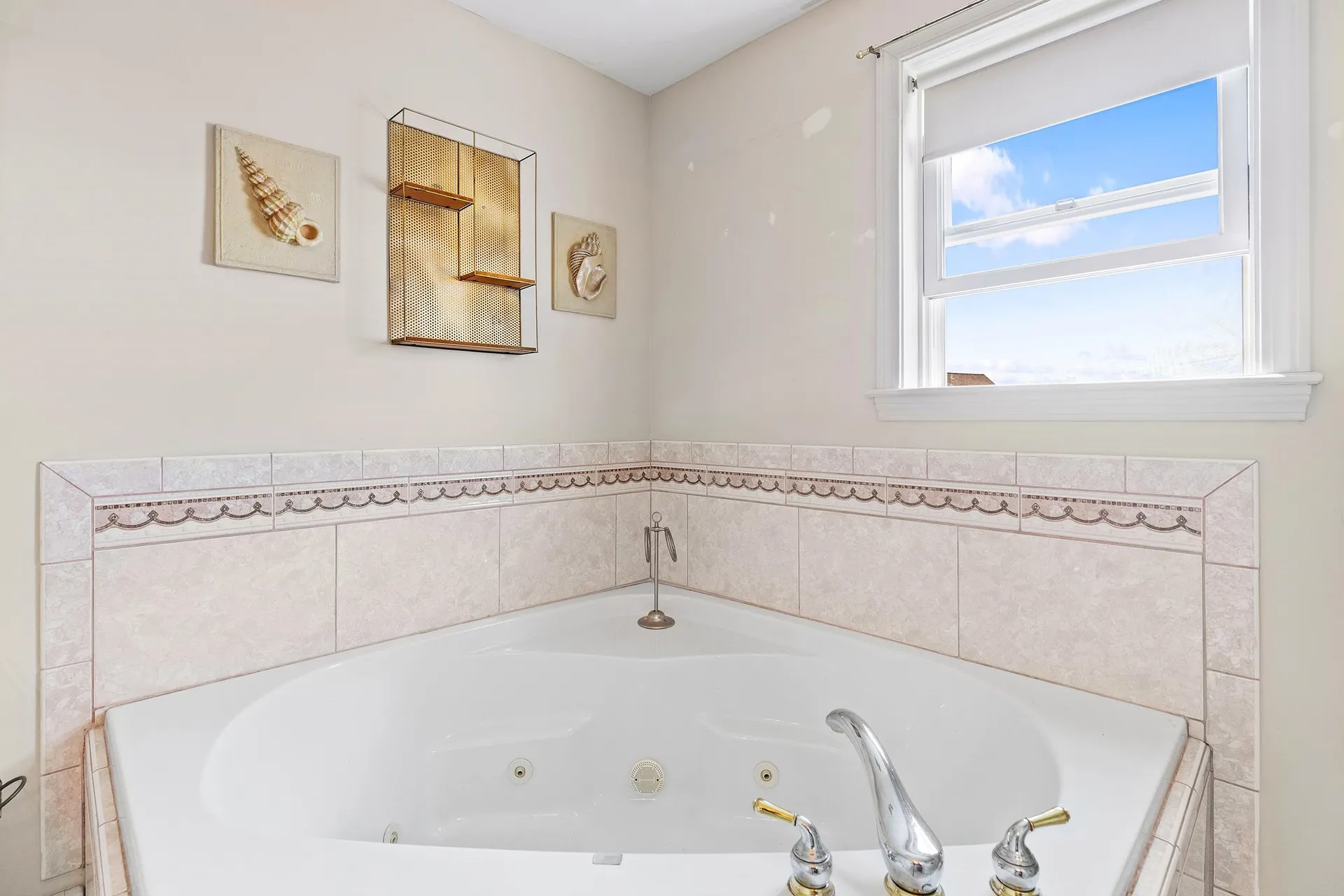 5 Viking Street Hampton NH 03842