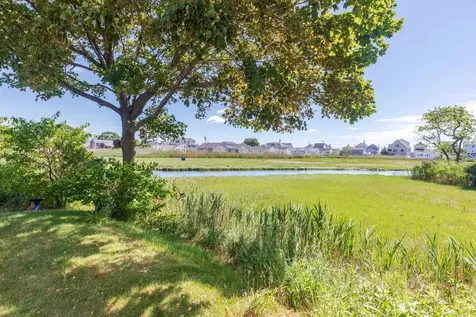 5 Viking Street Hampton NH 03842