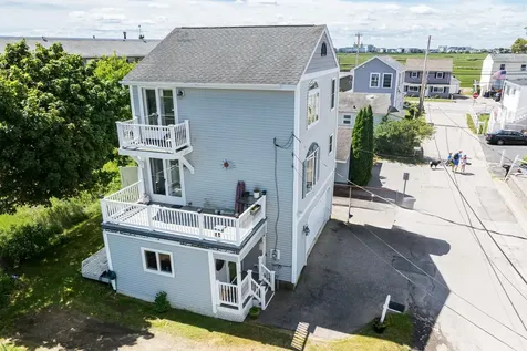 5 Viking Street Hampton NH 03842