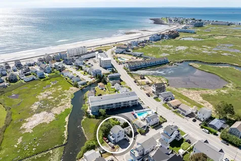 5 Viking Street Hampton NH 03842
