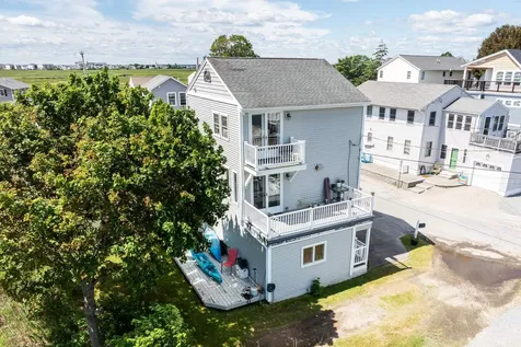 5 Viking Street Hampton NH 03842