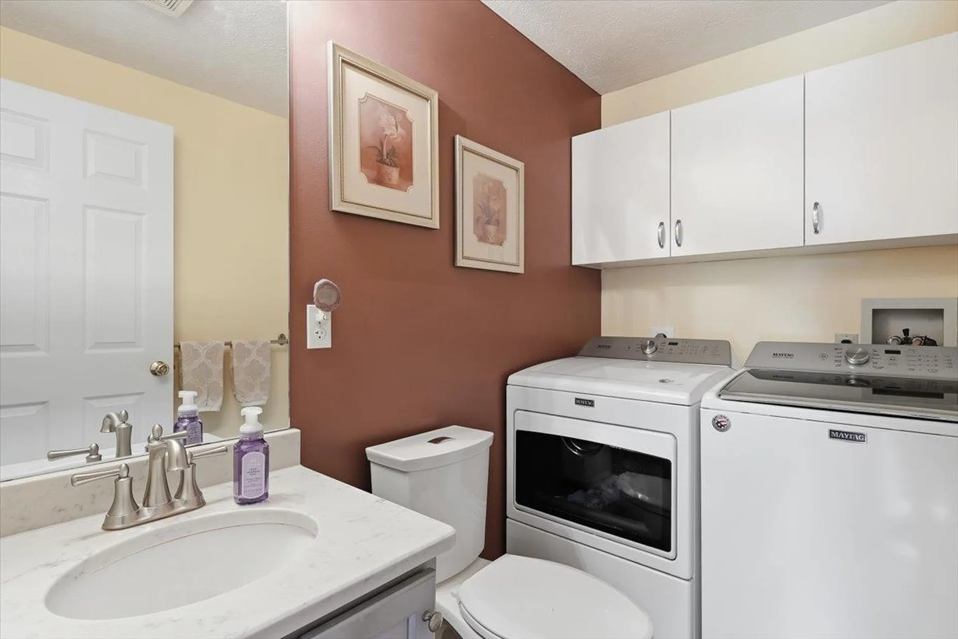 36 Wildwood Street Manchester NH 03103