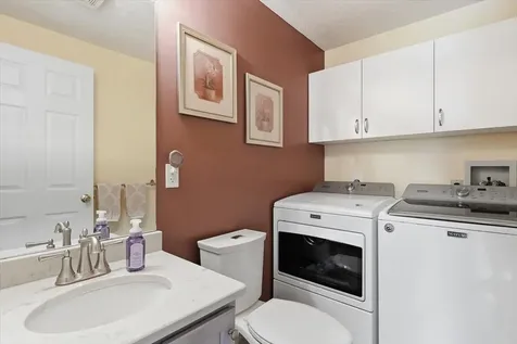 36 Wildwood Street Manchester NH 03103