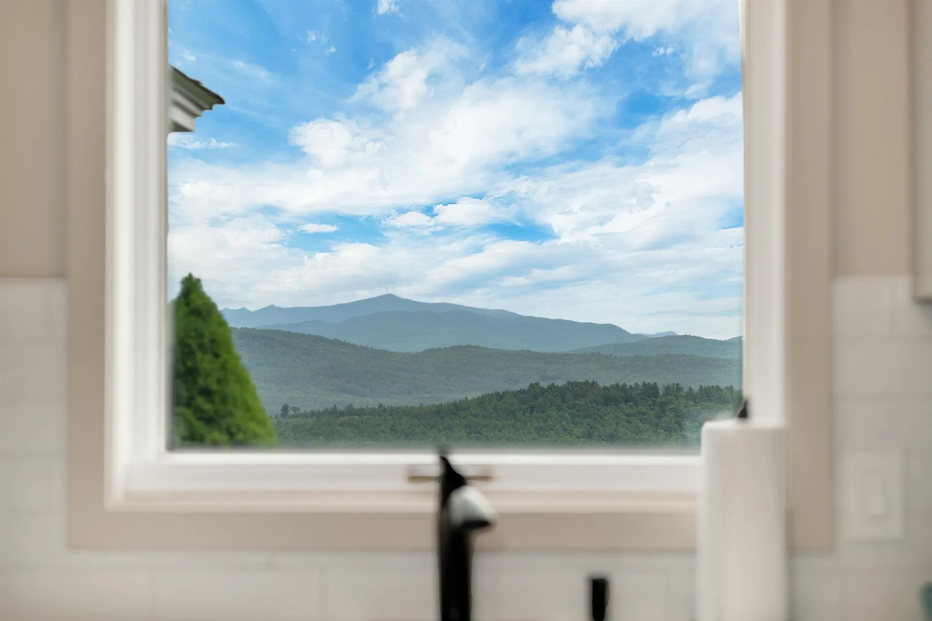8 Ledgeview Way Plymouth NH 03264