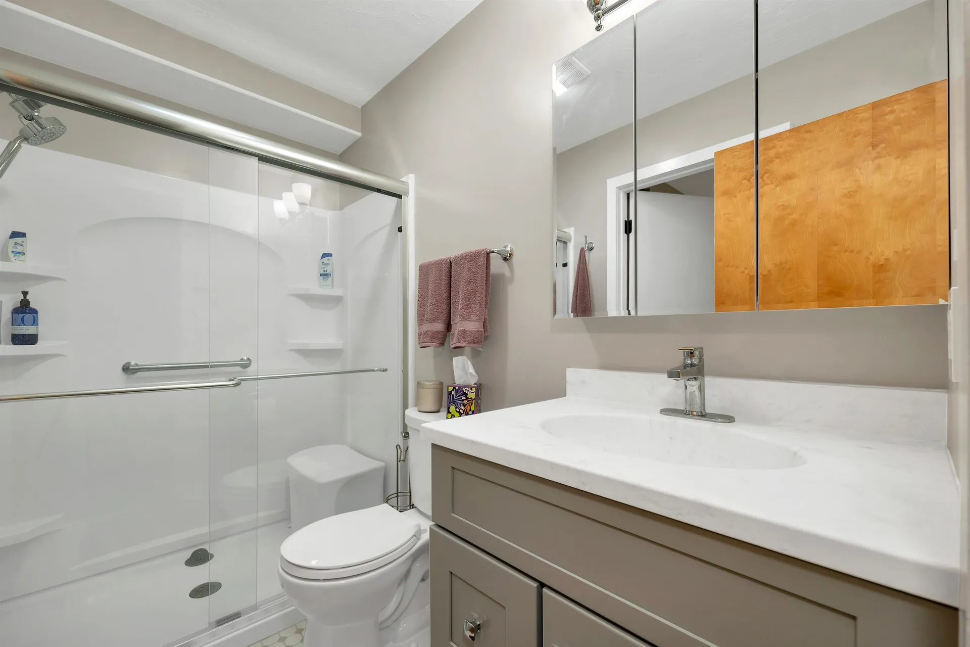 8 Ledgeview Way Plymouth NH 03264