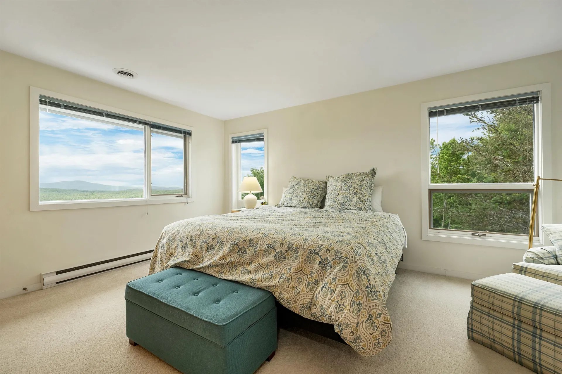 8 Ledgeview Way Plymouth NH 03264