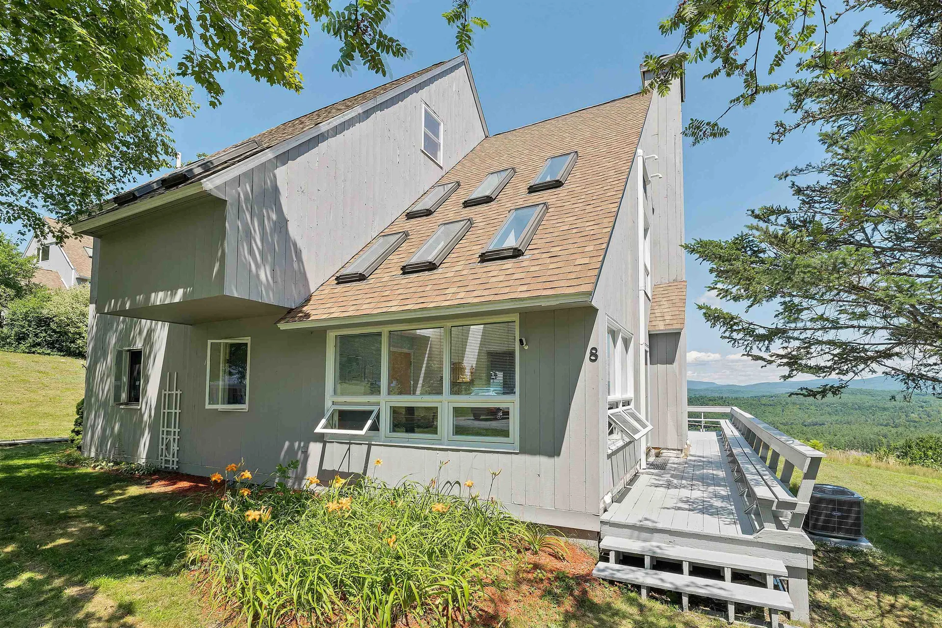 8 Ledgeview Way Plymouth NH 03264