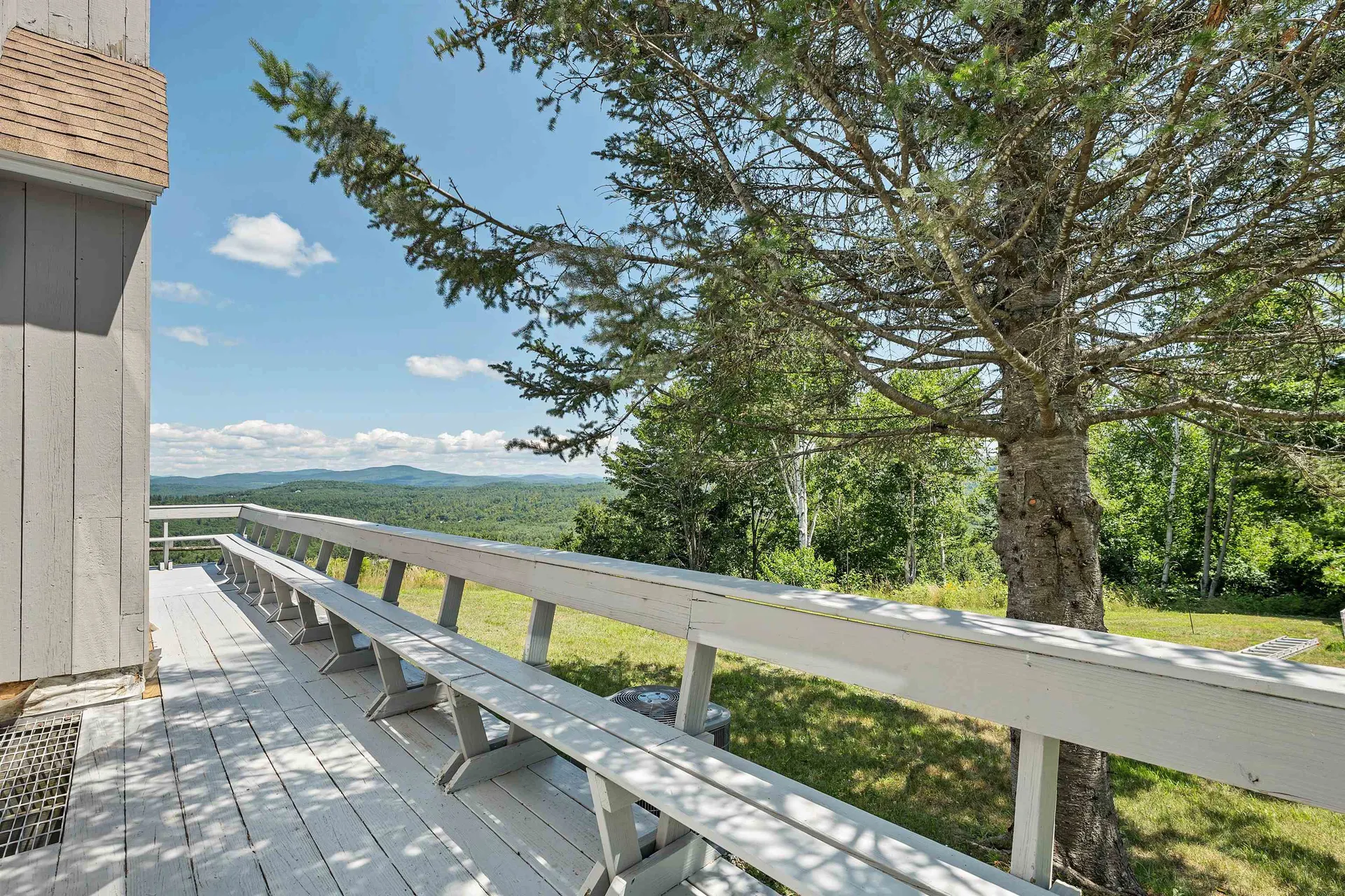 8 Ledgeview Way Plymouth NH 03264