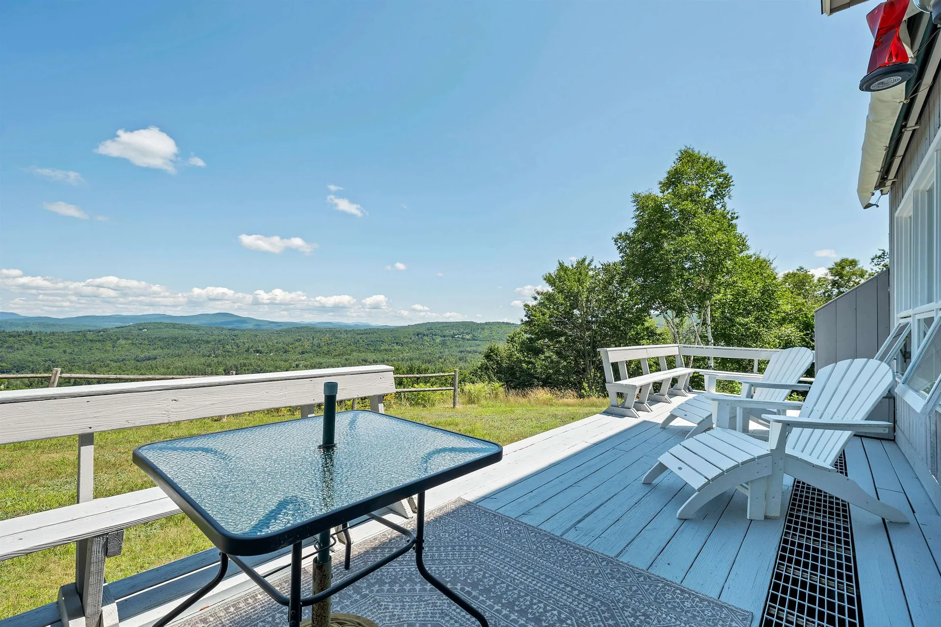 8 Ledgeview Way Plymouth NH 03264