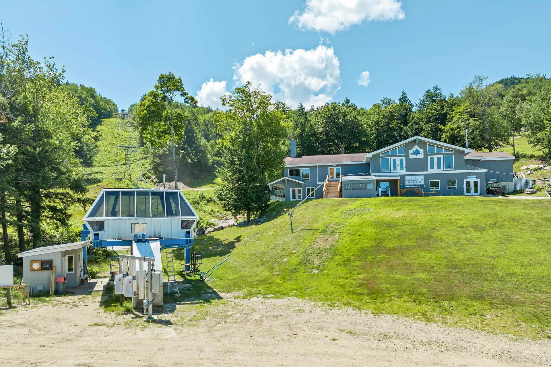 8 Ledgeview Way Plymouth NH 03264