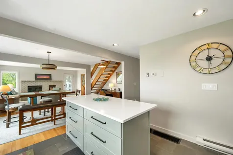 8 Ledgeview Way Plymouth NH 03264