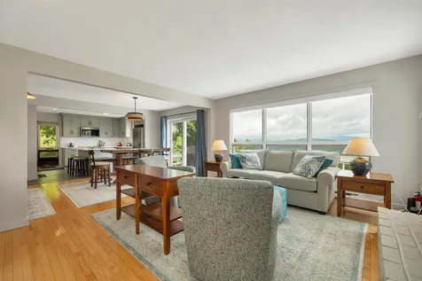 8 Ledgeview Way Plymouth NH 03264