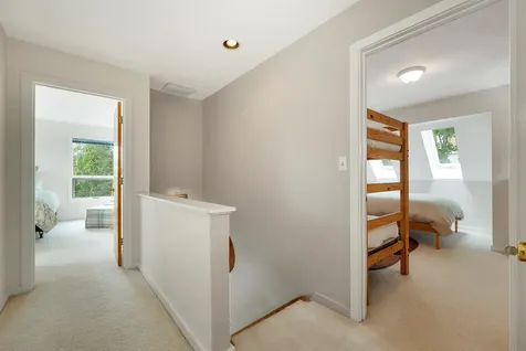 8 Ledgeview Way Plymouth NH 03264
