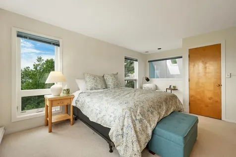 8 Ledgeview Way Plymouth NH 03264