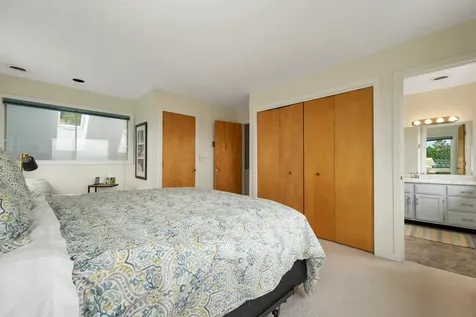 8 Ledgeview Way Plymouth NH 03264