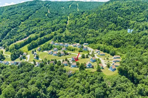 8 Ledgeview Way Plymouth NH 03264