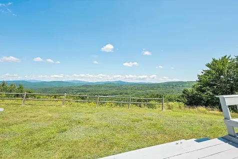 8 Ledgeview Way Plymouth NH 03264