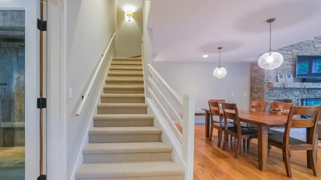 24 Ledgewood Road Ludlow VT 05149