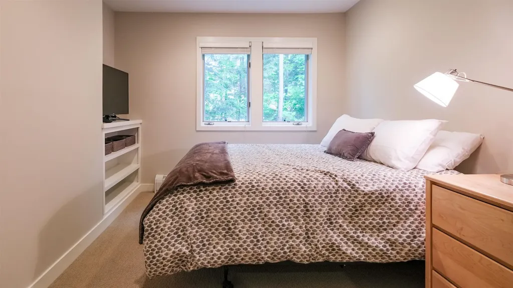 24 Ledgewood Road Ludlow VT 05149