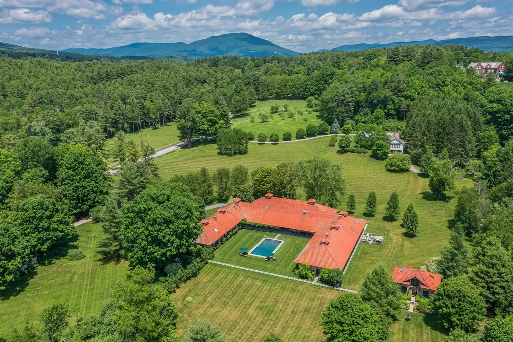 2236 River Road Manchester VT 05255