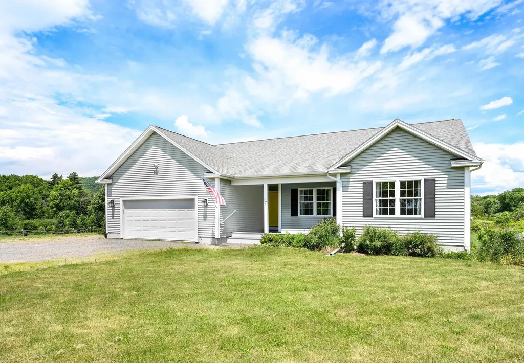 7 Riparian Way Milton VT 05468