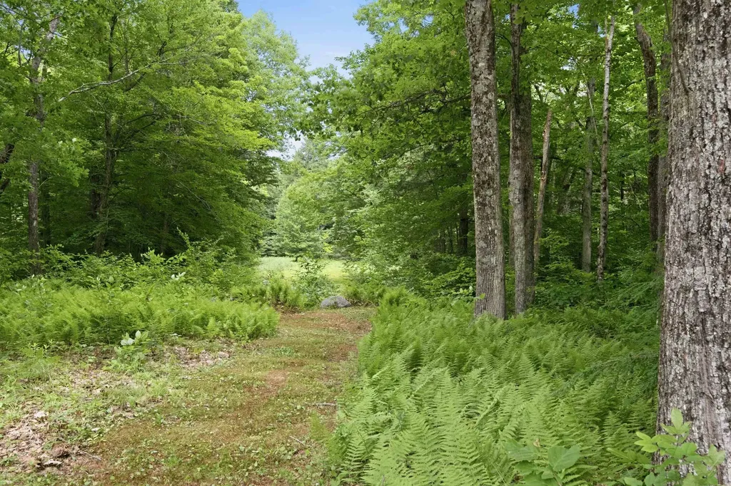 125 Lee Road Moultonborough NH 03254