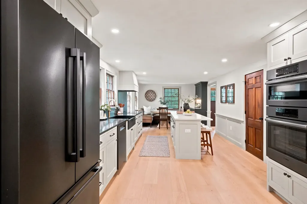 125 Lee Road Moultonborough NH 03254