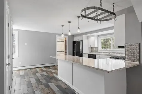 81 N Lowell Road Windham NH 03087