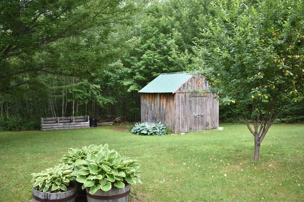 206 Hearse House Road Dorchester NH 03266