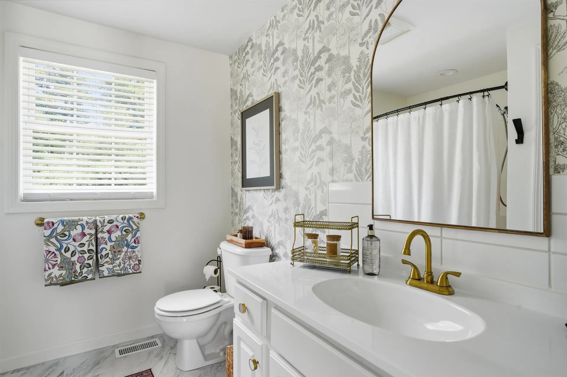14 Faucher Road Londonderry NH 03053
