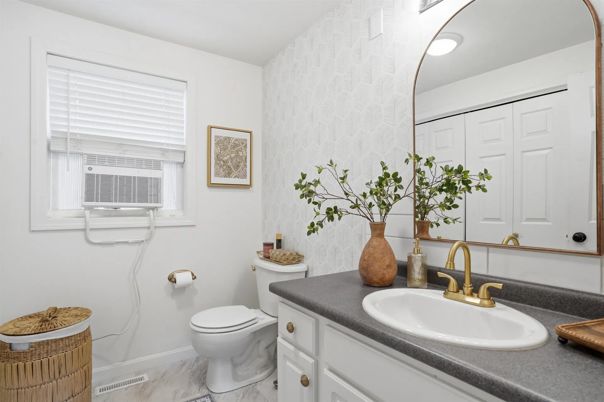 14 Faucher Road Londonderry NH 03053