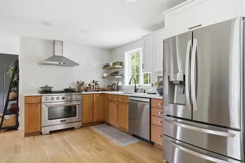 14 Faucher Road Londonderry NH 03053