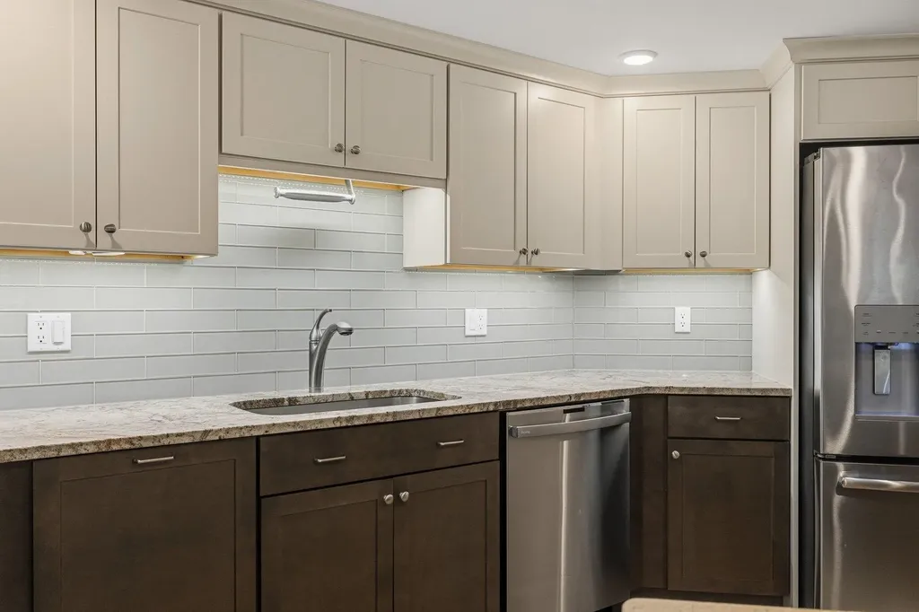 2075 Lafayette Road Portsmouth NH 03801