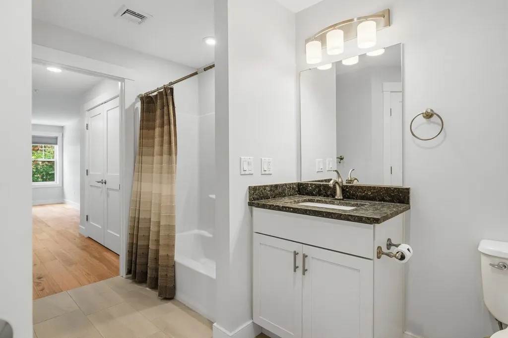 2075 Lafayette Road Portsmouth NH 03801