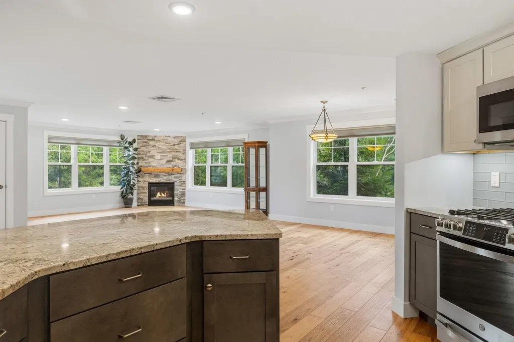 2075 Lafayette Road Portsmouth NH 03801