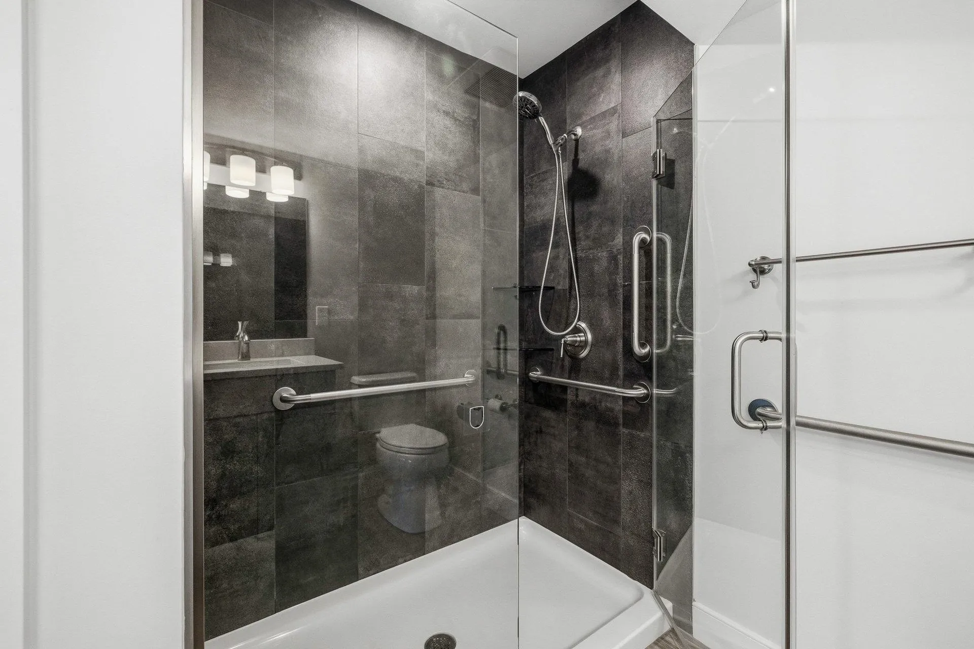 2075 Lafayette Road Portsmouth NH 03801
