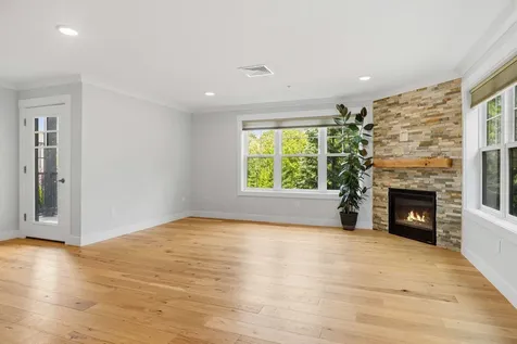2075 Lafayette Road Portsmouth NH 03801