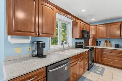 17 Stanley Pond Drive Rochester NH 03839