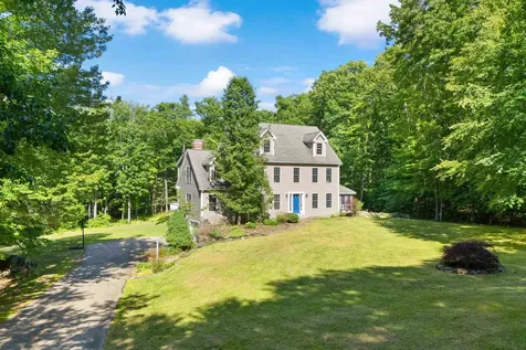 17 Stanley Pond Drive Rochester NH 03839