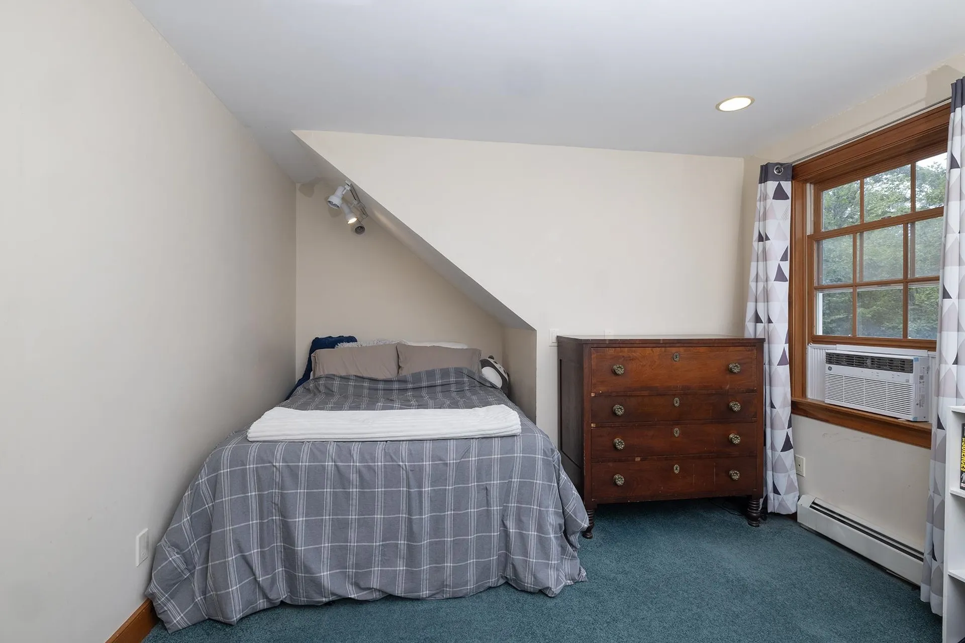 28 Mathews Road Henniker NH 03242