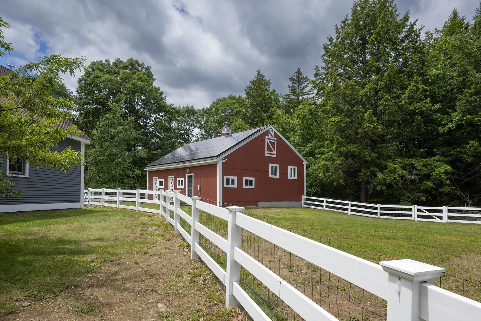 28 Mathews Road Henniker NH 03242