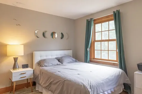 28 Mathews Road Henniker NH 03242